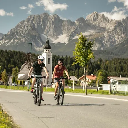 Apartamento Kitzbuehel By Alps Oberndorf in Tirol