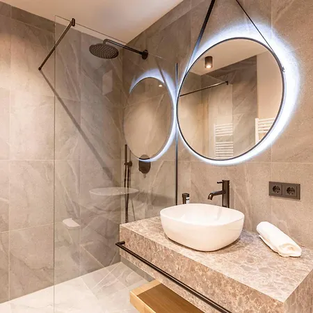 Kitzbuehel By Alps Apartment