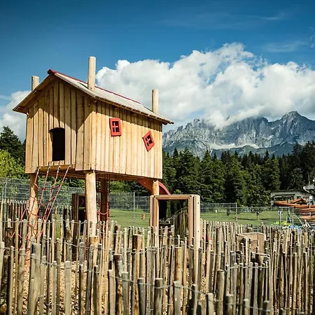 Kitzbuehel By Alps Apartment *